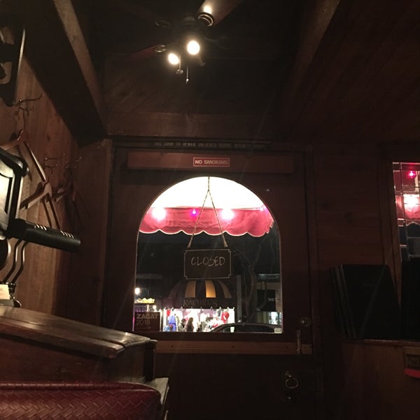 Photos at Basilic Restaurant Balboa Island 217 Marine Ave