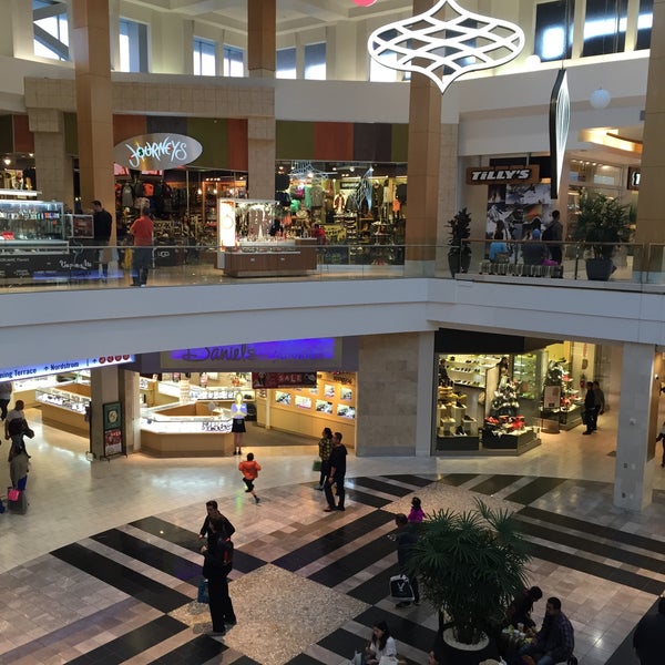 westfield topanga mall inside