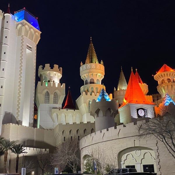 Photo taken at Excalibur Hotel &amp; Casino by DT on 1/20/2023