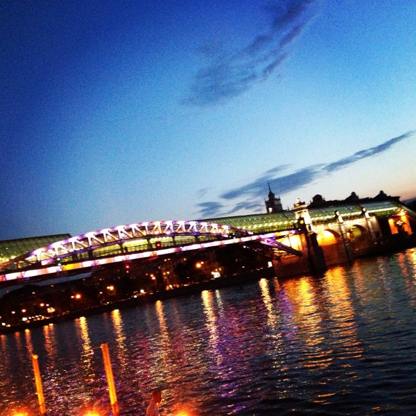 5/14/2013 tarihinde Ekaterina M.ziyaretçi tarafından Gorky Park'de çekilen fotoğraf