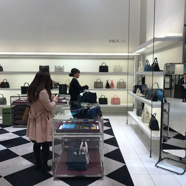 Prada 伊勢丹 新宿店 新宿区 東京都 Prada 伊勢丹 新宿店 新宿区 東京都