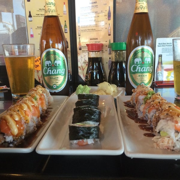 9/19/2014 tarihinde Melissa M.ziyaretçi tarafından Awesome Sushi'de çekilen fotoğraf