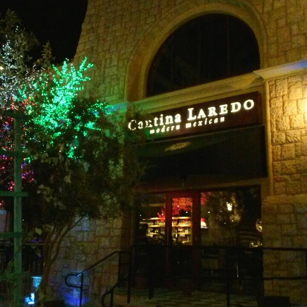 3/26/2013にSimmone @.がCantina Laredoで撮った写真