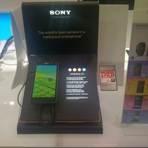 Photo taken at Sony Mobile Retail &amp; Service by Jefta W. on 12/20/2013