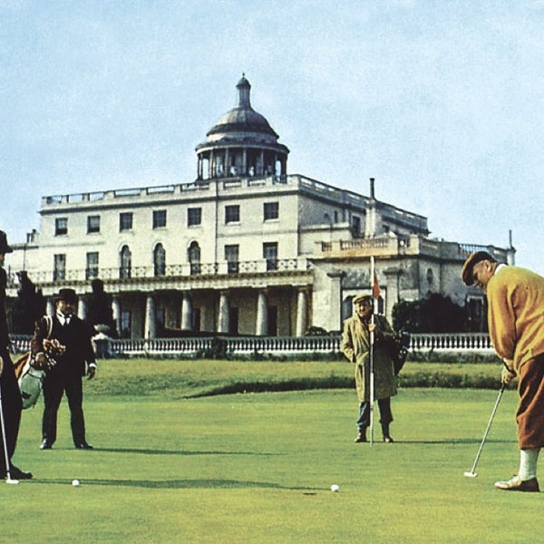James Bond beats Auric Goldfinger at this golf course and is shown the deadliness of his henchman, Oddjob's, flying hat in Goldfinger (1964)