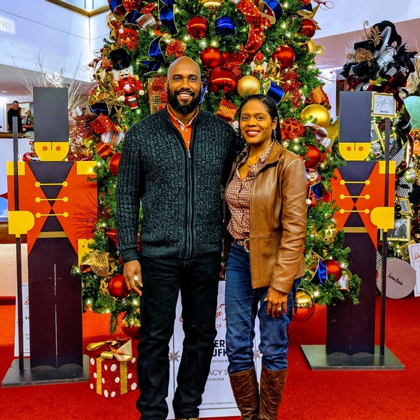 Photo taken at Alley Theatre by Anjuan S. on 12/21/2019