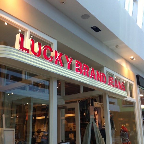 Lucky Brand - 6600 Topanga Canyon Blvd 