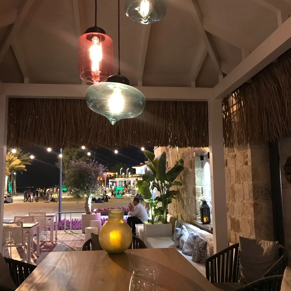 8/22/2018 tarihinde Deniz Y.ziyaretçi tarafından ELIA Restaurant &amp; Lounge'de çekilen fotoğraf
