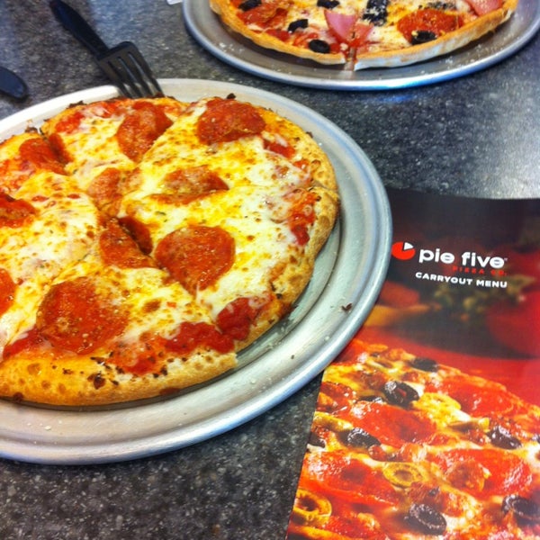 1/22/2013にLisa M.がPie Five Pizza Co.で撮った写真