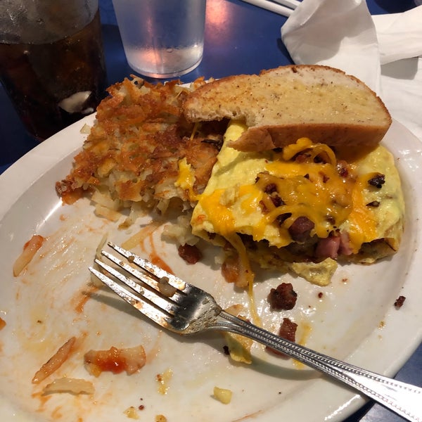 Photo taken at Uptown Diner by Matthew I. on 10/21/2017