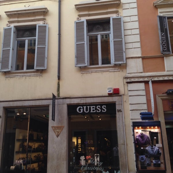 GUESS - Clothing Store in Roma