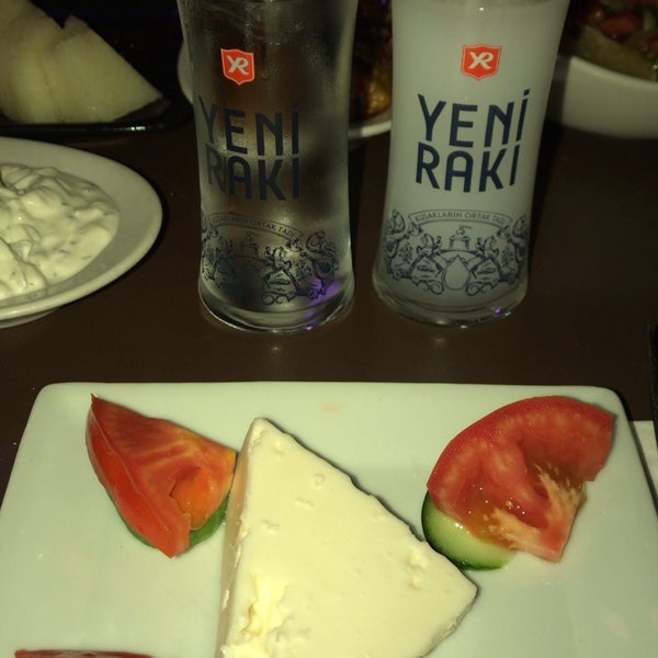 Снимок сделан в Aslanım Bar &amp; Bira Evi &amp; Restaurant пользователем Hande 11/7/2020