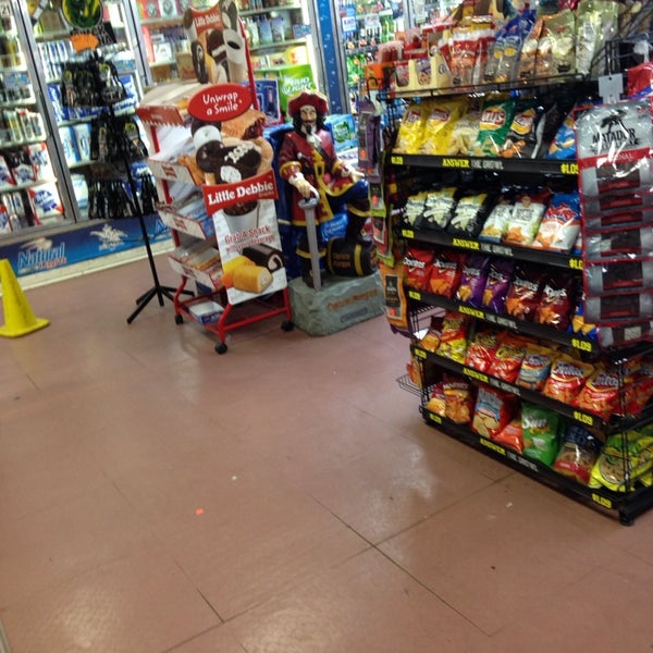 Damon's Beverage Mart 3 tips