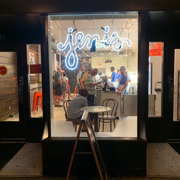 Photo taken at Jeni&#39;s Splendid Ice Creams by Nicole D. on 7/13/2019