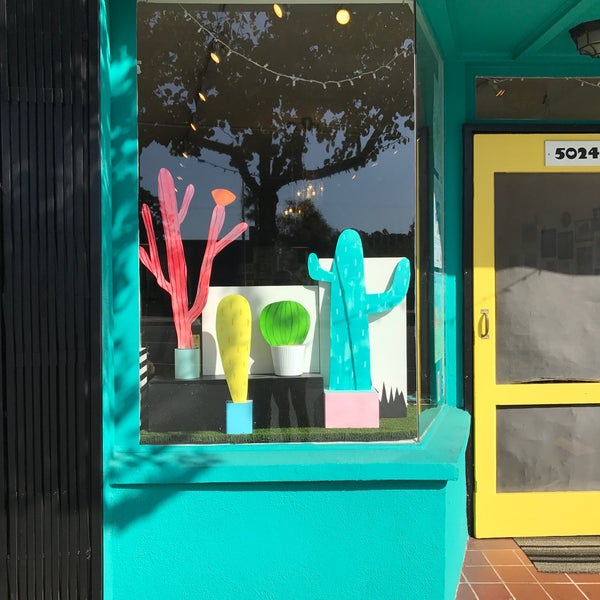 very cute shop w/ lots of creative goods by women of color! shop doubles as art gallery space where they showcase awesome local artists from the community. be sure to peep design & happiness pins!
