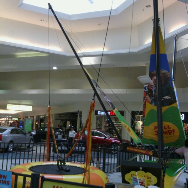 Foto diambil di Volusia Mall oleh Rob E. pada 2/16/2013