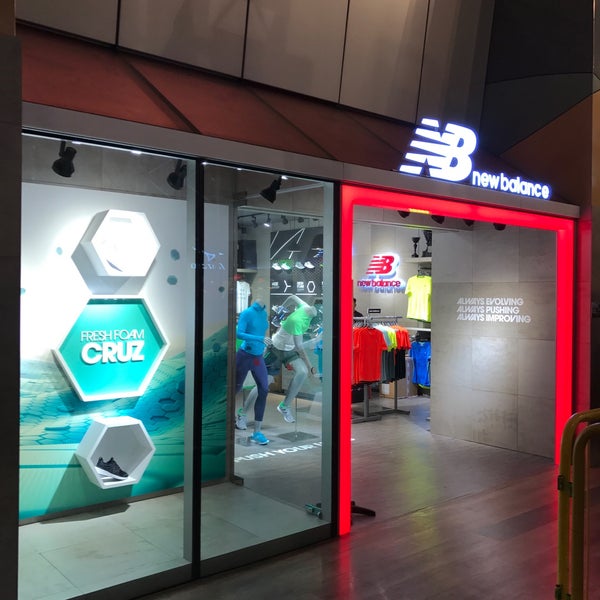 new balance plaza singapura