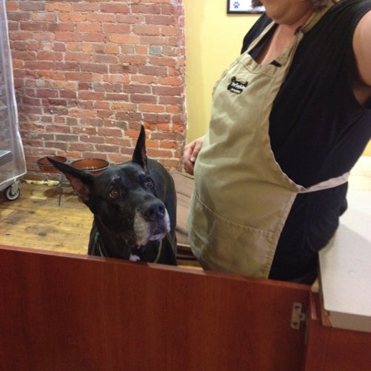 รูปภาพถ่ายที่ Three Dog Bakery โดย Frankee T. เมื่อ 9/15/2012
