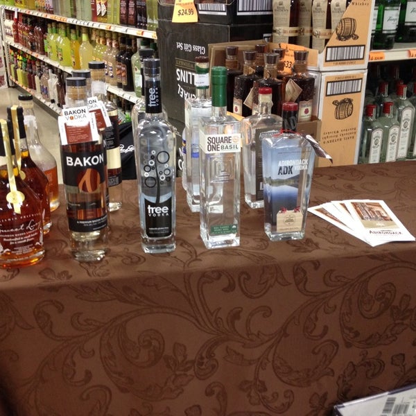 Photo taken at Marketview Liquor by Scott on 8/1/2013