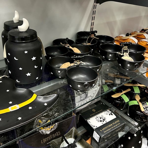 HomeSense Furniture and Home Store in Toronto