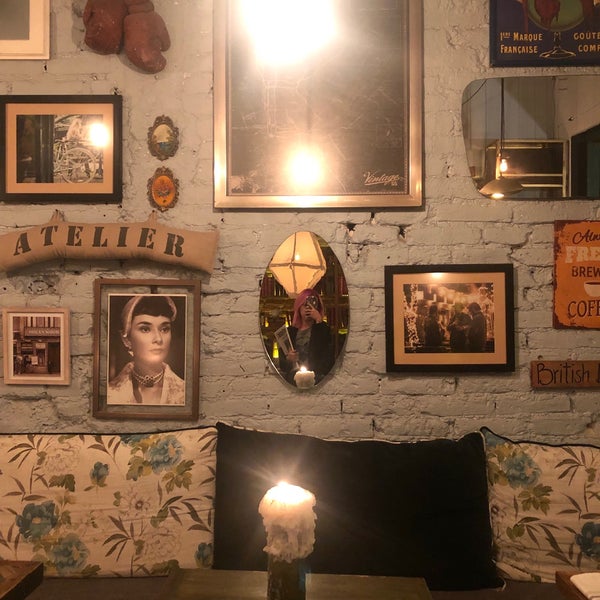 Foto diambil di Café Toscano oleh Maria Alejandra R. pada 1/13/2019