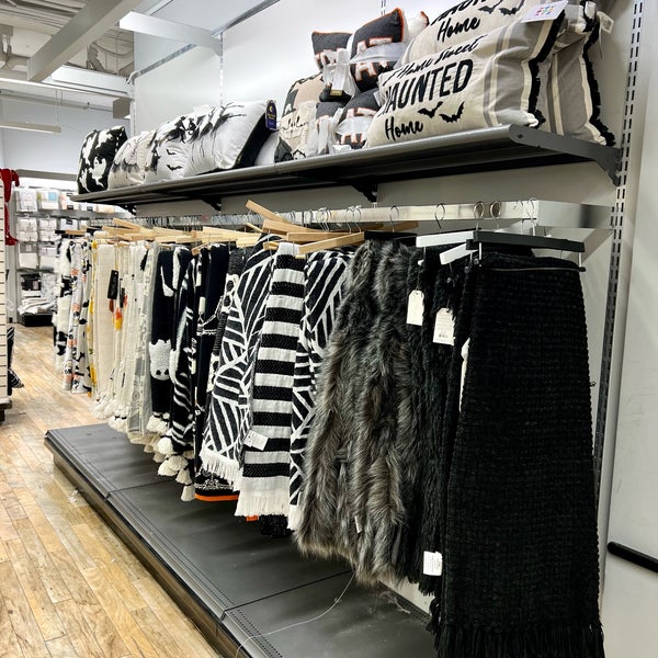 HomeSense Furniture and Home Store in Toronto