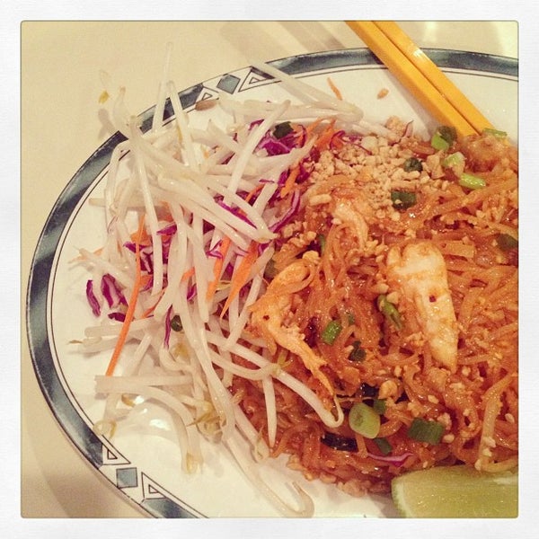 Photo taken at Kaosamai Thai Restaurant &amp; Caterer&#39;s by Railey C. on 12/17/2012
