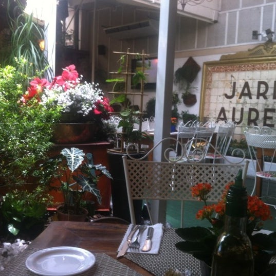 Photo taken at Jardim Aurélia Restaurante e Eventos by Lo R. on 1/20/2013