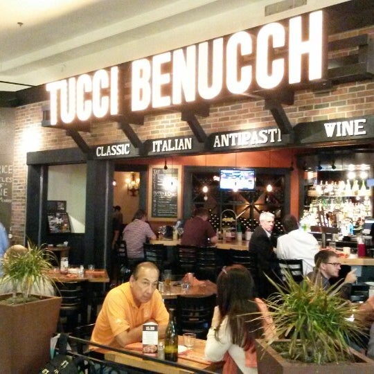 รูปภาพถ่ายที่ Tucci Benucch โดย Rafael Augusto V. เมื่อ 10/3/2013