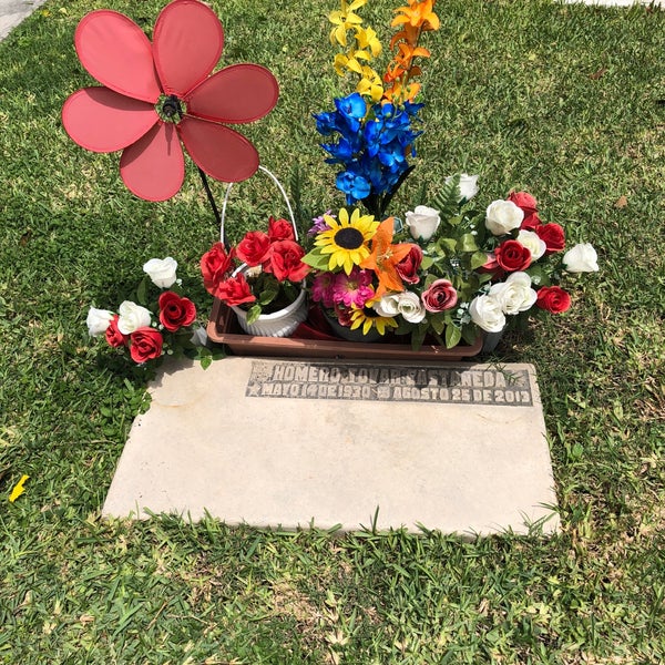 Panteon Jardines De San Miguel  Guadalupe, Nuevo León