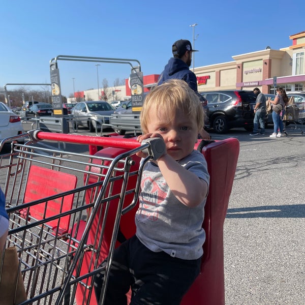 MBTA Beachmont Station Metro Station in Revere