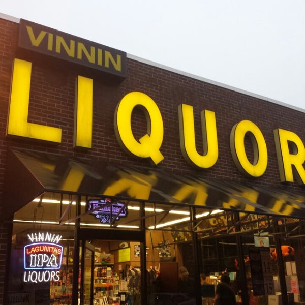 Photo taken at Vinnin Square Liquors by Olexy S. on 10/4/2014