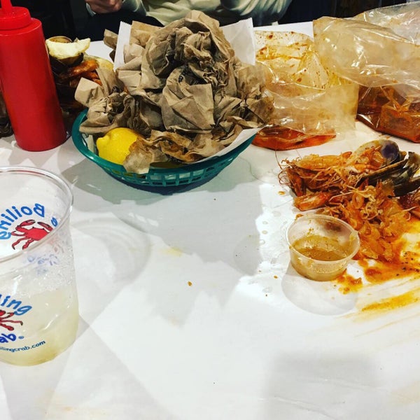 Photo taken at The Boiling Crab by Kento T. on 5/6/2019