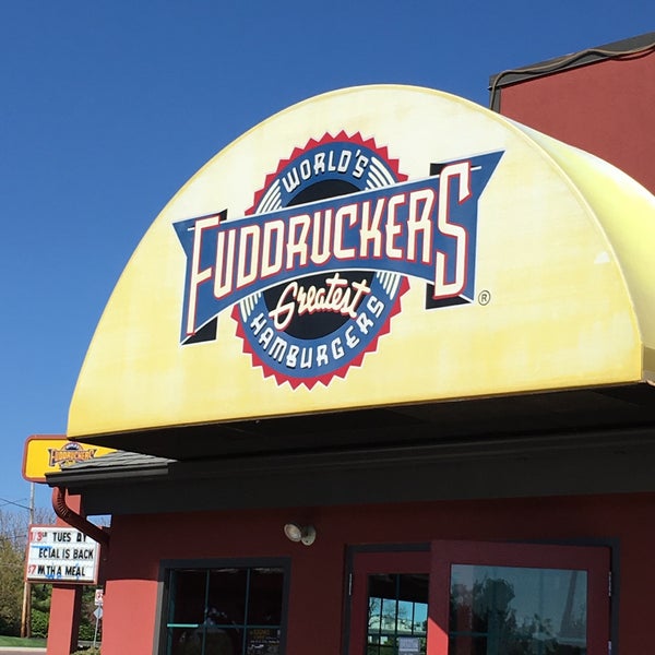 Photo taken at Fuddruckers by Russ Y. on 4/23/2016