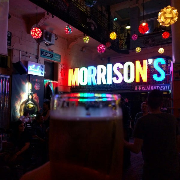 Foto diambil di Morrison&#39;s 2 oleh Ron pada 4/7/2018
