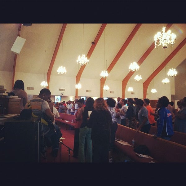 9/29/2012 tarihinde Watts C.ziyaretçi tarafından Watts Chapel Missionary Baptist Church'de çekilen fotoğraf