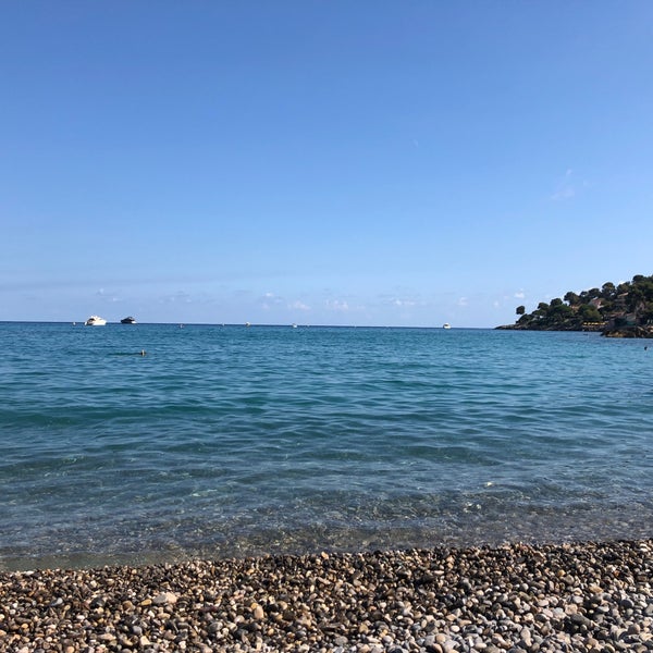 Photo taken at Plage de Roquebrune Cap Martin by Yvo B. on 9/5/2019