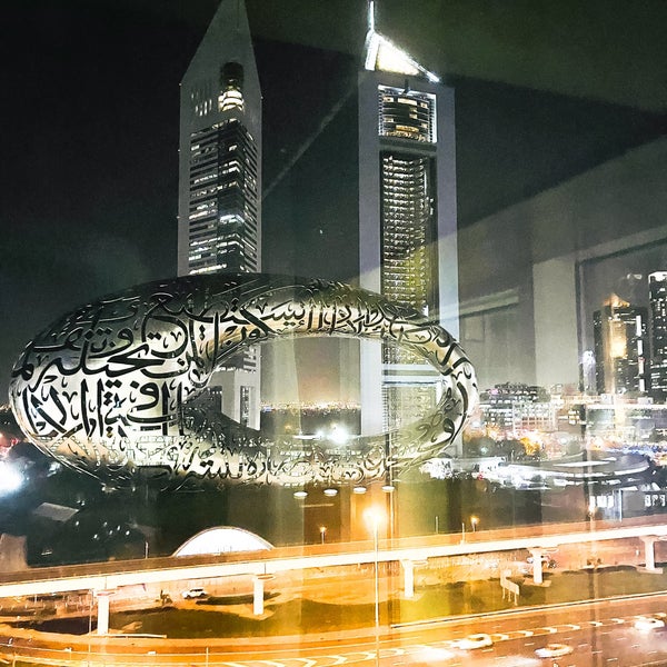 รูปภาพถ่ายที่ Crowne Plaza Dubai โดย Colin R. เมื่อ 1/21/2022