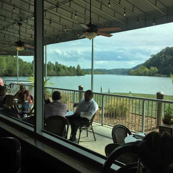 Calhoun's American Restaurant in Oak Ridge