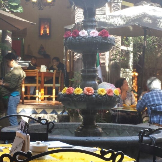 7/27/2013 tarihinde Alex A.ziyaretçi tarafından Café de la Parroquia'de çekilen fotoğraf