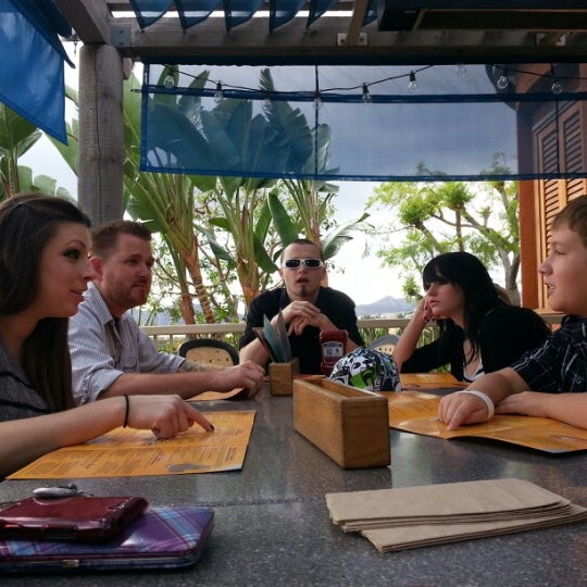 Foto tomada en Islands Restaurant  por Ryan M. el 10/21/2012