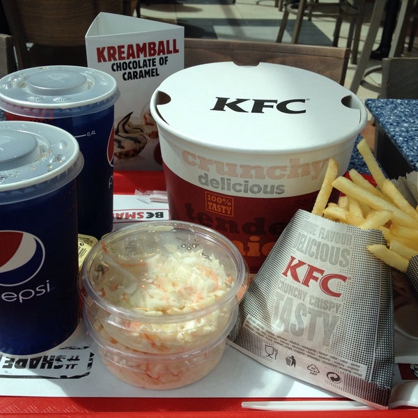 Photo taken at KFC by Lourel J. on 7/9/2015