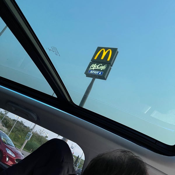 Photo taken at McDonald&#39;s by Lourel J. on 7/20/2021