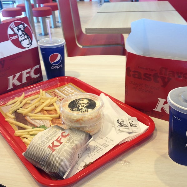 Photo taken at KFC by Lourel J. on 4/29/2013