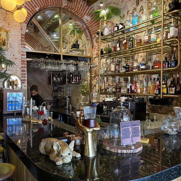 Photo taken at Mirador Café &amp; Bar by Rose C. on 2/11/2022