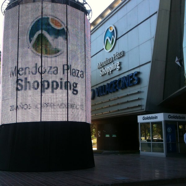 Foto tirada no(a) Mendoza Plaza Shopping por Nacho M. em 12/30/2012