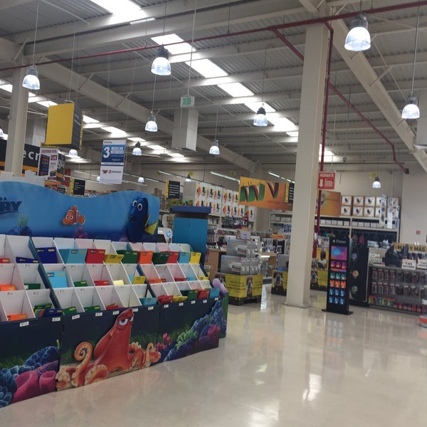 OfficeMax Tienda de material de oficina en Puebla