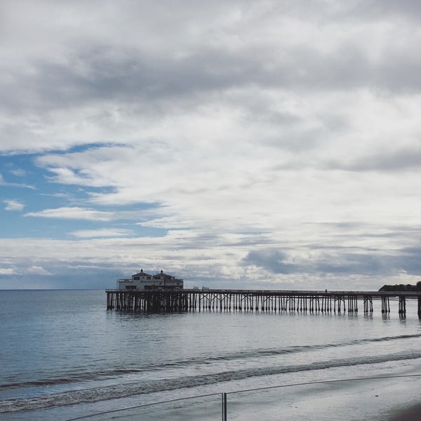 Foto scattata a Malibu Beach Inn da Sarah F. il 3/19/2018