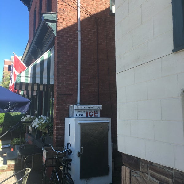 Cobblestone Deli 9 tips from 86 visitors