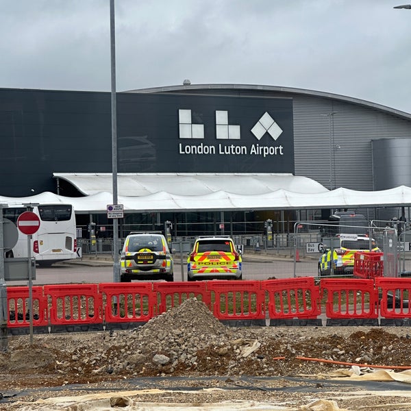 รูปภาพถ่ายที่ London Luton Airport (LTN) โดย Thomas M. เมื่อ 4/7/2024